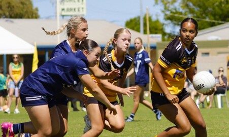 Gaelic Games Junior Academy of WA and Young Melbourne girls playing at the 2025 Australasia Féile in Perth.